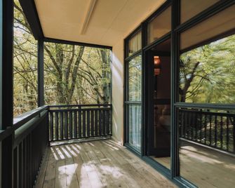 Kiketi Farm Hotels - Goubani - Balcón