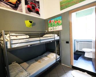 Koala Hostel - Milano - Yatak Odası