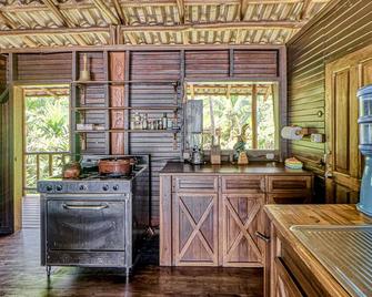 Casa Verde - Pavones - Kitchen