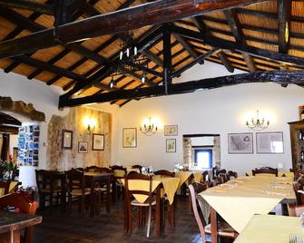 Rifugio Della Rocca - Calascio - Restaurant