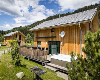 Superior Chalet With Whirlpool - Murau - Building