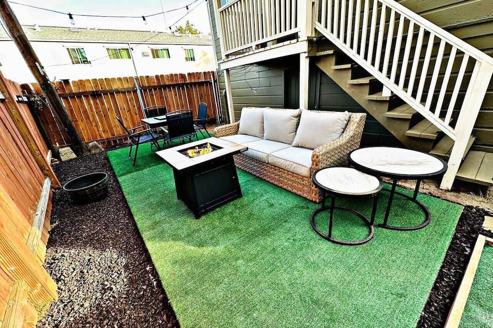 Backyard Bliss - Summer Bbqs And Firepit Nights - Sacramento - Balcón