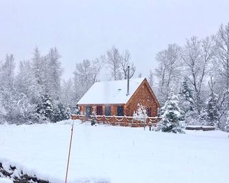 Moose Lodge and Cabins - Carroll - Gebäude