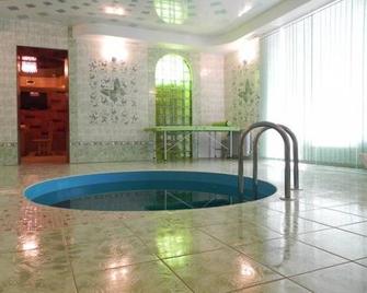 Oka Hotel - Rjasan - Pool