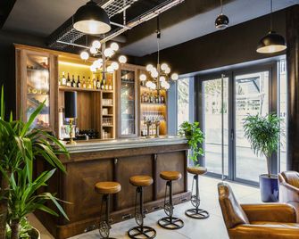 ibis Styles Puteaux Paris La Défense - Пюто - Бар