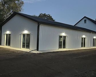 Spacious indoor pool house - Mount Morris - Edificio