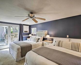Lakeside Home w/ Boat Dock in Sunrise Beach - Sunrise Beach - Bedroom