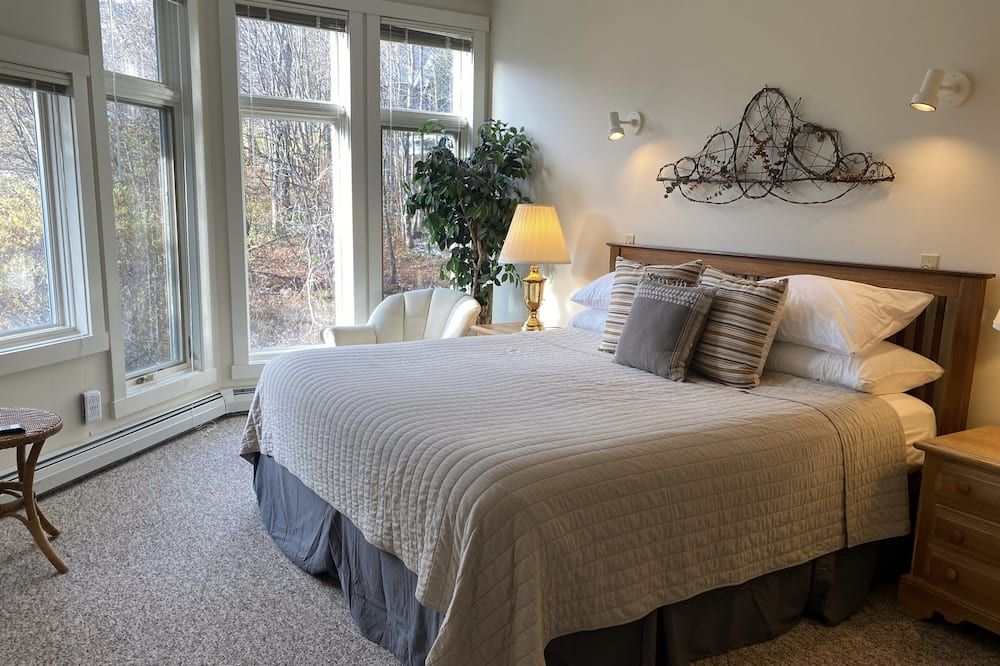 Ski in Ski out - fantastic location on Raccoon Run - Jay - Bedroom