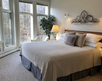 Ski in Ski out - fantastic location on Raccoon Run - Jay - Bedroom