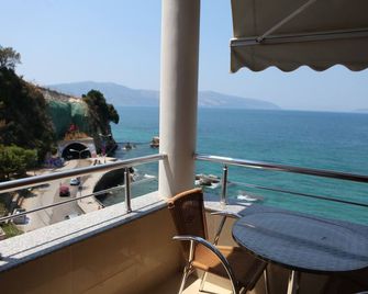 Hotel New York - Vlora - Balkon