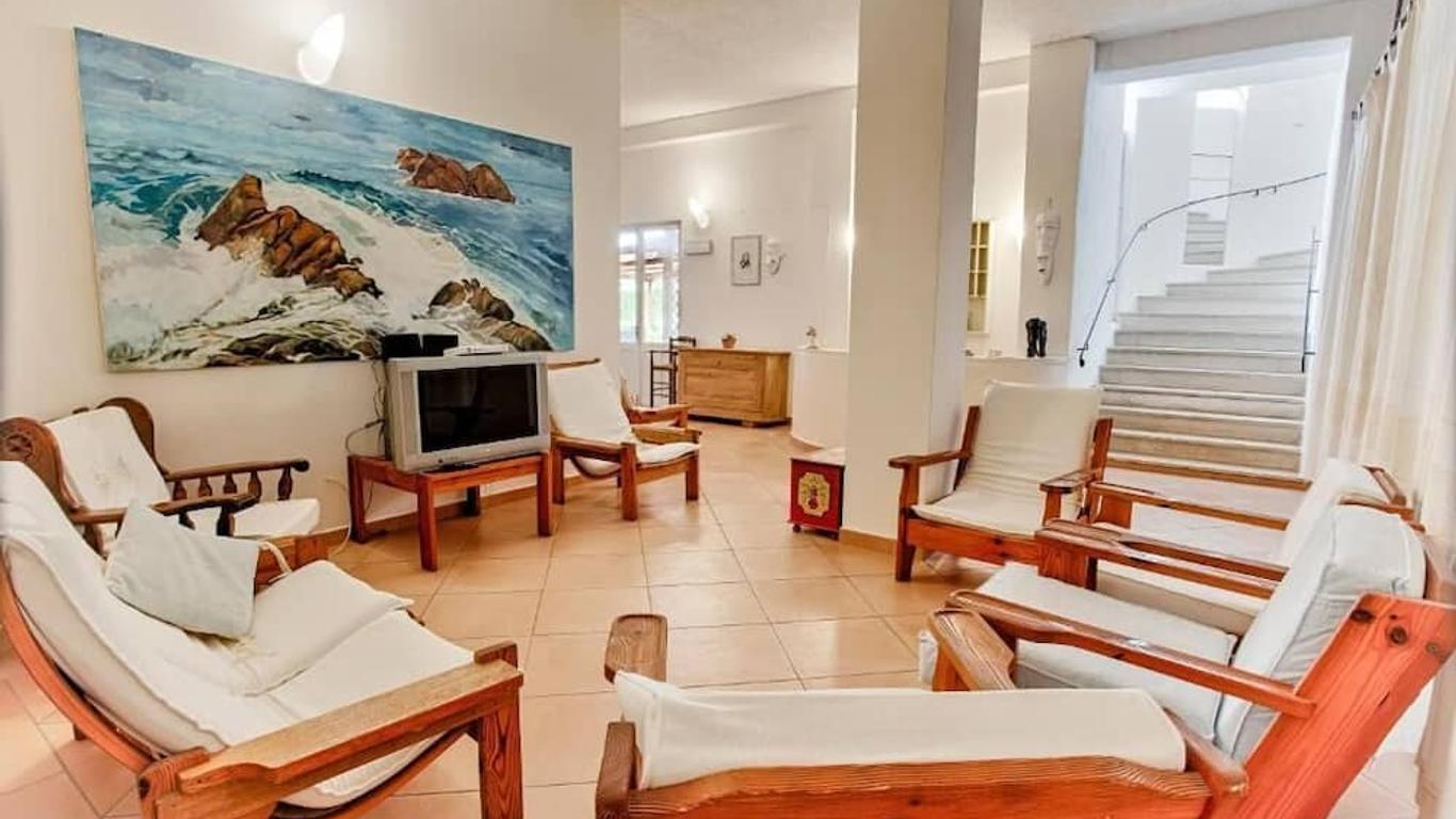 Hotel Al Faro , Spiaggia La Cinta ,san Teodoro