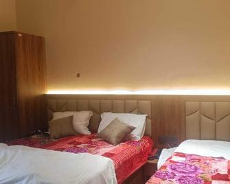 Mr Jaiswal Dharmshala - Sultānpur - Bedroom