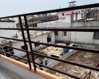 Service apartment at heart of Aurangabad - Aurangābād - Balcony