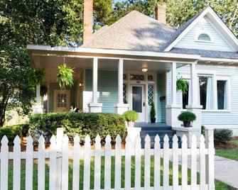 Beautiful 3BR Home Close to Capitol Heights - Montgomery - Building