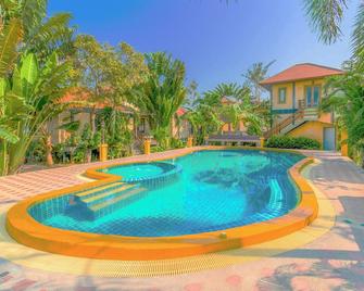 Baan Bali Beach Resort Pranburi - Pran Buri - Piscina
