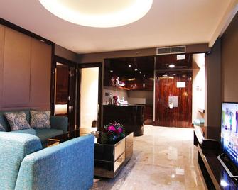 The Arista Hotel Palembang - Palembang - Sala de estar