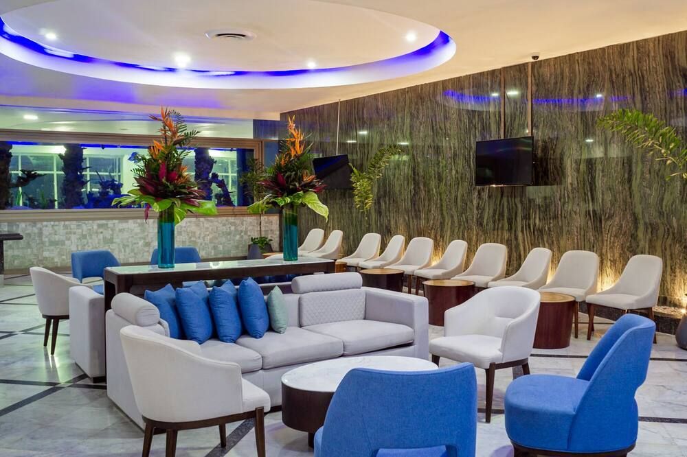 صنسيت رويال بيتش ريزورت - شامل جميع الخدمات