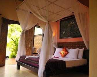 Tirta Sari Bungalow - Gerokgak - חדר שינה