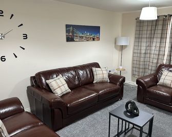 City Airport Apartment - Heald Green - Sala de estar
