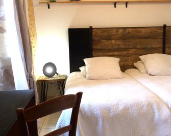 Elegant House - Gites Of Roussille - Monpazier - Habitación