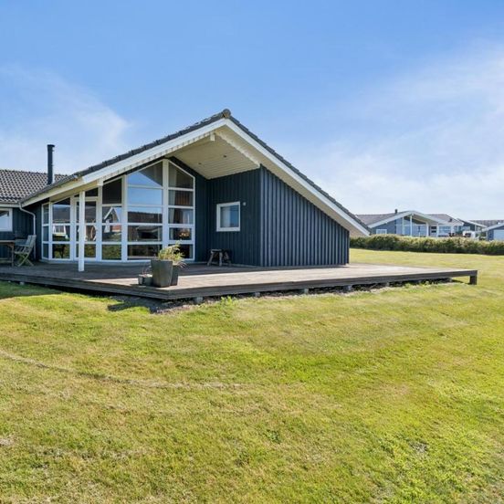 Spacious Holiday Home Near Fjord Beach – Vinderup