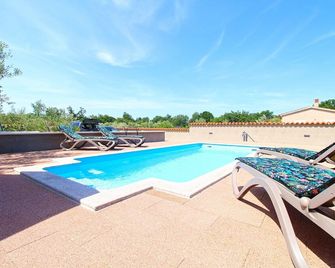 House Stella 1319 - Valtura - Piscina