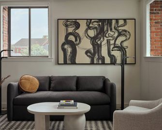 The Bow Hotel - Portsmouth - Living room