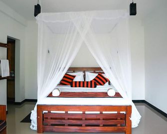 Duet Hearts - Ella - Bedroom