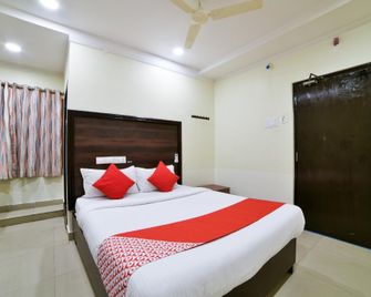 Hotel O Surya Teja Residency - Khammam - Bedroom