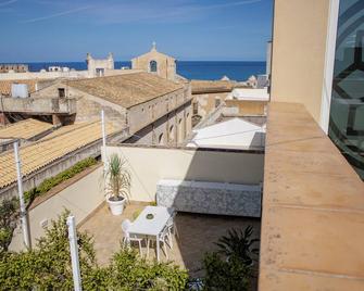 Badia Nuova Apart Hotel - Trapani - Balkon
