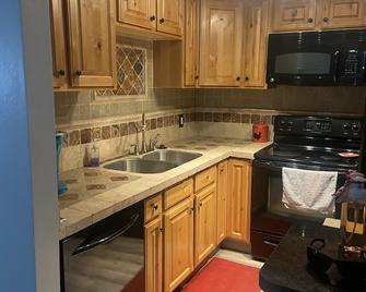 Cozy Townhouse pefect for skiers - Taylorsville - Kitchen