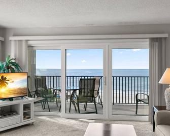 Sandy Shores 401 Gulf Front Corner Condo - Madeira Beach - Balcon