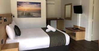 Araluen Motor Lodge - Batemans Bay - Bedroom