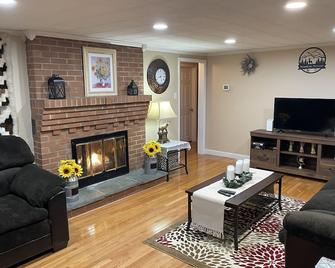 Enjoy the best of Central Pennsylvania, Raystown Lake, and Happy Valley. - Huntingdon - Huiskamer