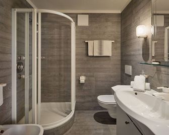 Hotel Savoy - La Villa - Bathroom