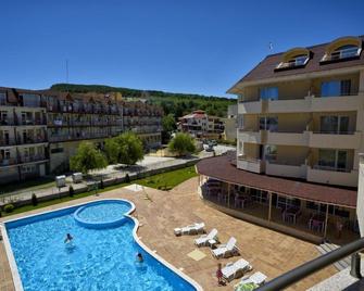 Hotel Belle View - Kranevo - Piscina