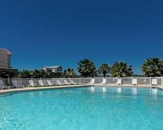 Buried Treasure by Silver Sands Vacation Rentals - Port Aransas - Pool