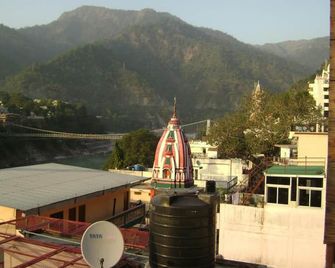 Maa Ganga Guest House - Rishikesh - Vista del exterior