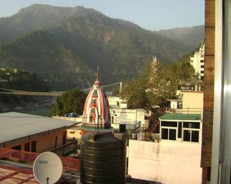 Maa Ganga Guest House - Rishikesh - Vista exterior