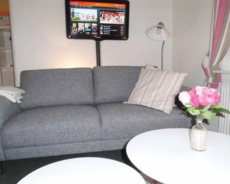 Give City Apartment - Give - Living room