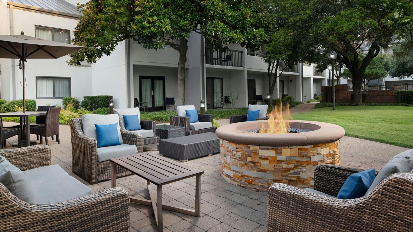 Courtyard by Marriott Dallas Las Colinas