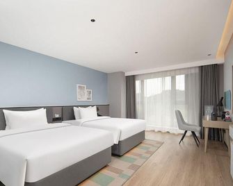 Country Inn & Suites by Radisson Hotel (Guiyang Guanshanhu) - Guiyang - Schlafzimmer