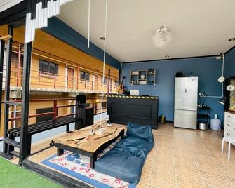 U Hostel Koh Phangan - Koh Phangan - Olohuone