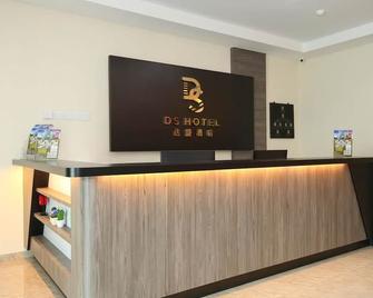 Ds Hotel - Gemas - Front desk