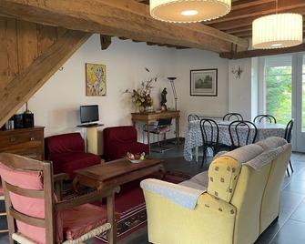 Gite Monétay-sur-Loire, 3 bedrooms, 7 persons - Monétay-sur-Loire - Sala de estar