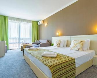 Oasis Del Mare Resort - Lozenets - Bedroom