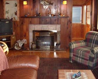 'Cypress Lake House' in Floral City, Florida - Floral City - Living room