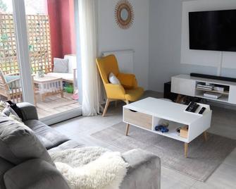 Superbe Appartement vue sur le Salève et Jardin - Annemasse - Salon