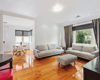 The Commodore - מאונט גמבייר - סלון