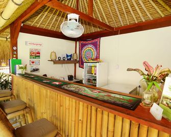 Mama Bella's Retreat - Senggigi - Front desk